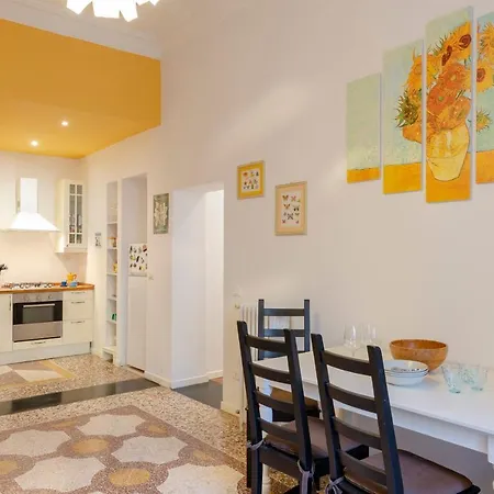 Joivy Colorful Apt For 6, 5 Mins From Piazza Corvetto *