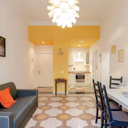 Joivy Colorful Apt For 6, 5 Mins From Piazza Corvetto Apartment Genoa